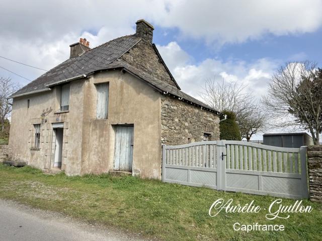 Maison en pierre avec garage et beau terrain de 1300 m2 en zone constructible avec puits – Ploërmel