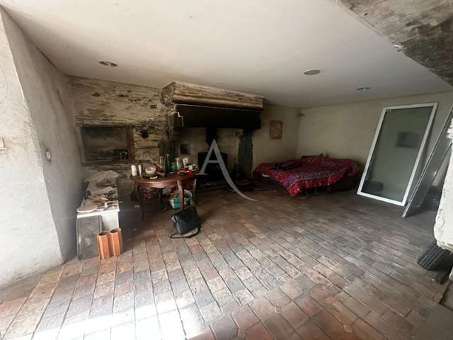 Maison en pierre à rénover