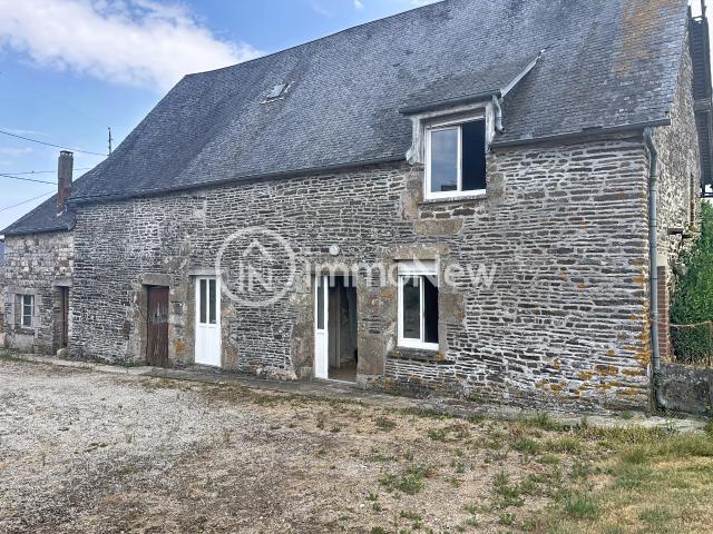 MAISON EN PIERRE A RENOVER 100 M2 AVEC UN TERRAIN DE 1400 M2 ENVIRON ET DEPENDANCES