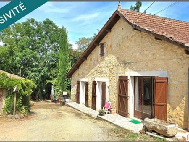 Maison en pierre à rénover 106 m² et dépendance au bord du Lot proche toutes commodités