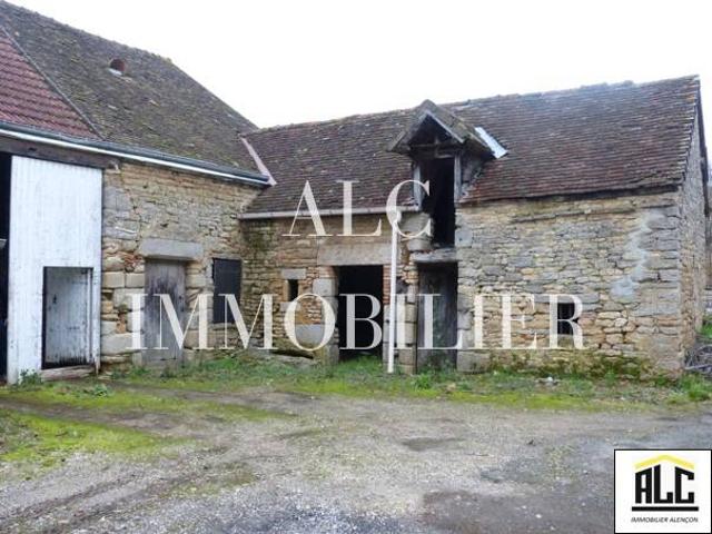 MAISON EN PIERRE A RÉNOVER