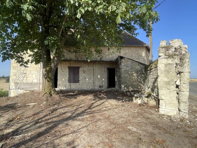 Maison en pierre à rénover entièrement