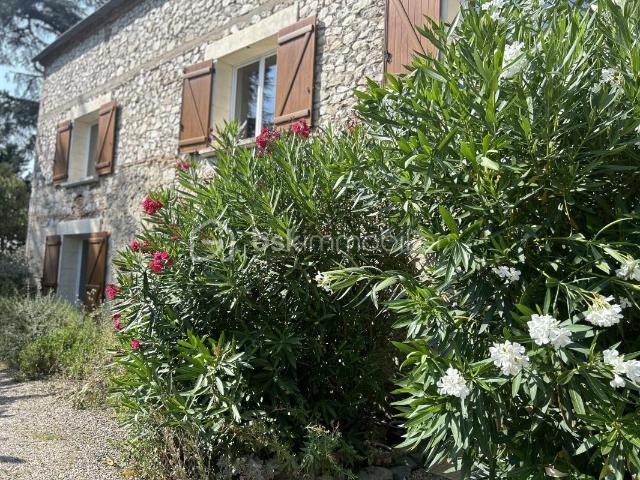 BELLE MAISON EN PIERRES GARAGES TERRAIN GRANGE PIGEONNIE