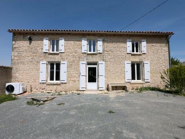 Maison en pierre apparentes entièrement rénovée