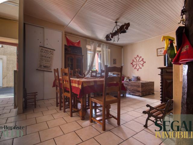 Maison en pierre chaleureuse avec jardin au cœur de Pampelon. 107m² Pampelonne