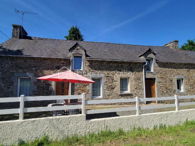 Maison en pierre de caractère – 100 m² – Terrain de 6 346 m² – Garage 40 m²