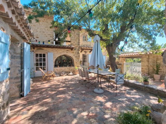 Maison en pierre de caractère 165m² Uzès