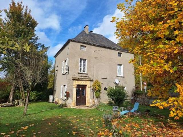 Maison en pierre de caractère – proximité rivière et commodités