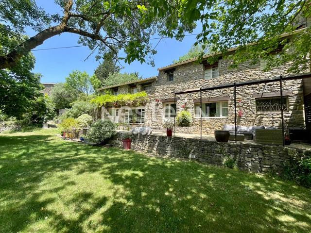 Maison en pierre de caractère rénovée de 185 m² à Fajac en Val, 20 km de Carcassonne, 4 chambres, bureaux, cadre naturel au calme sans vis à vis