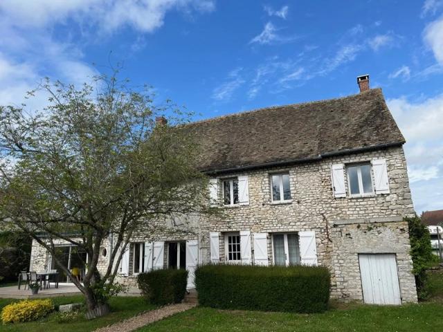 Maison en pierre de pays à Villiers en Desoeuvre 27640