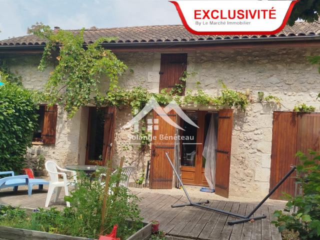 Maison en pierre de plain pied À 200m du centre de Casteljal. 73m² Casteljaloux