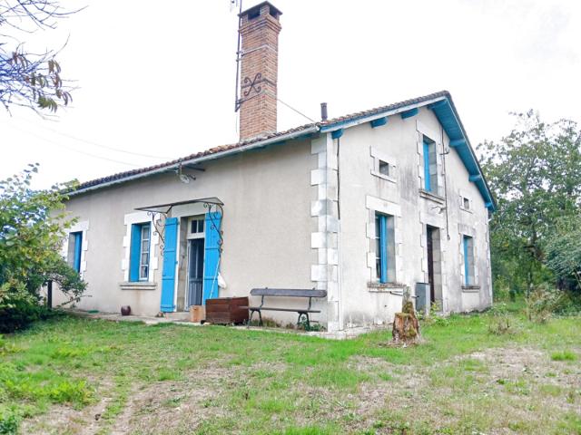 Maison en pierre de plain pied proche Piégut Pluviers Périg