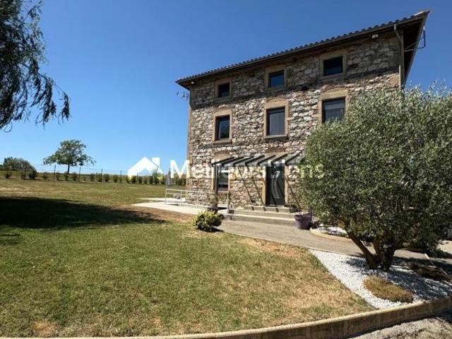 Maison en pierre de standing avec dépendance 160M² sur 17000 m² de terrain clos et plat