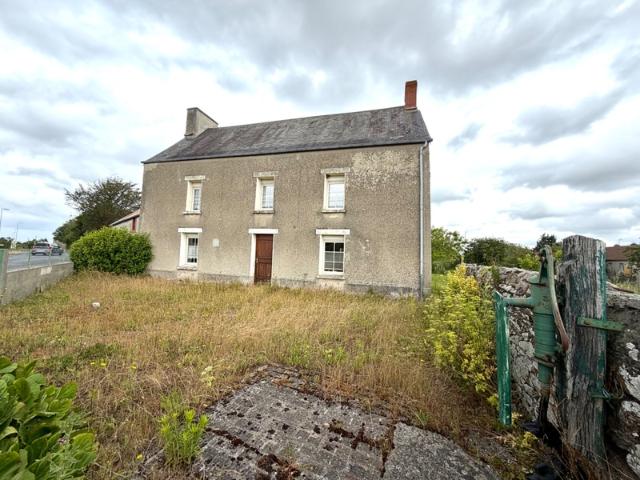 Maison en pierre de 111 m² avec garage, dépendance et terrain de 1 374 m² – Fort potentiel MOON SUR ELLE 50