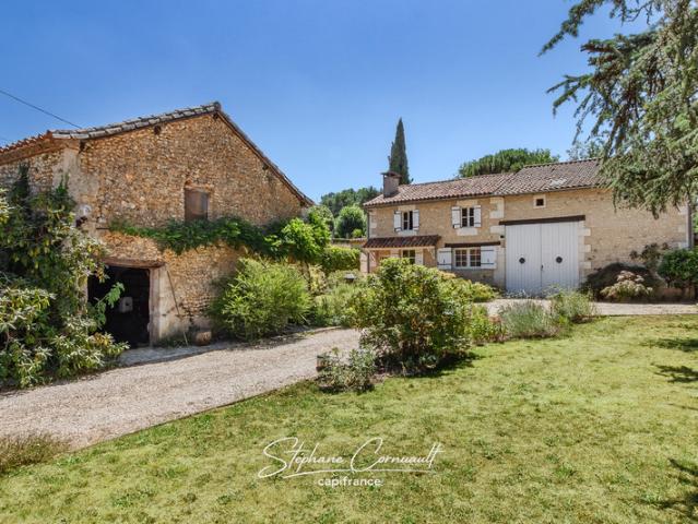 Maison en pierre de 130 m² avec piscine
