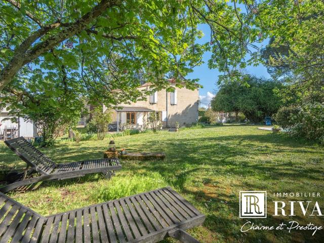 Maison En Pierre De 221 M2 4 Chambres Terrain 2500 M2 221m² Tresses