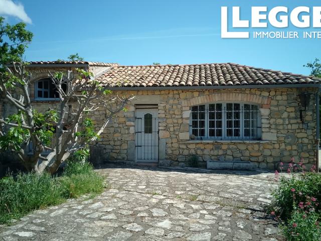 maison en pierre de 237,5m² sur 9.5 hectares de forêt 4 chambres, 1 gîte tranquillité et calme absolue garage