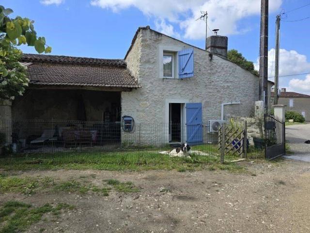 Maison en pierre de 2 pièces principales