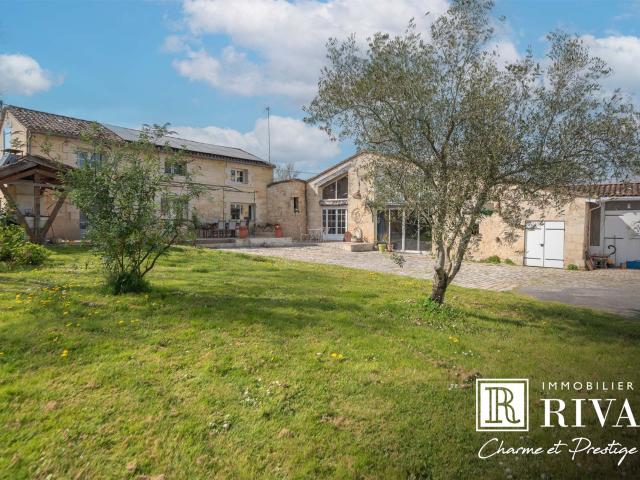 Maison En Pierre De 330 M2 Dependances Sur 3262 M2 330m² Fargues Saint Hilaire