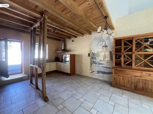 Maison en pierre de 3 pièces principales