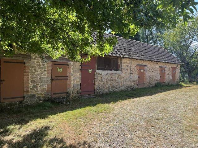 Maison en pierre de 3 pièces principales