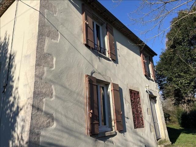 Maison en pierre de 4 pièces principales