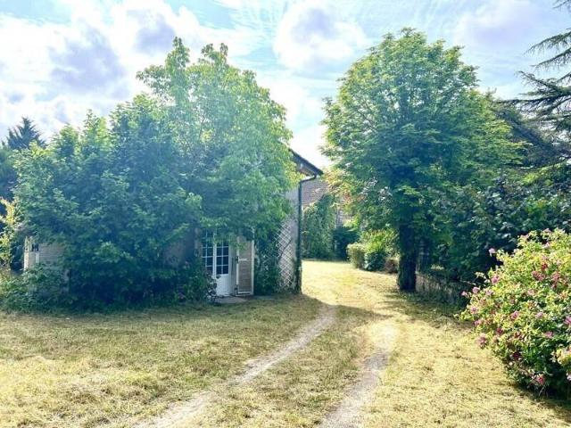 Maison en pierre de 4 pièces principales