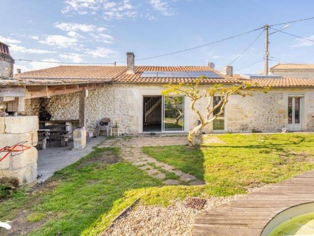 Maison en pierre de 4 pièces principales