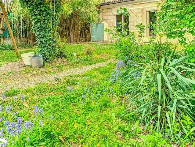Maison en pierre de 4 pièces principales