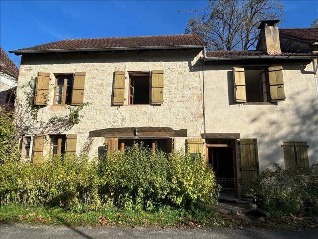 Maison en pierre de 4 pièces principales