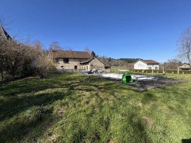 Maison en pierre de 5 pièces principales
