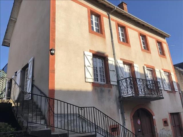 Maison en pierre de 5 pièces principales