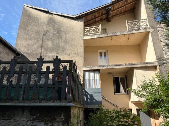 Maison en pierre de 5 pièces principales
