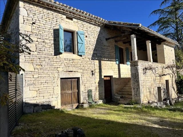 Maison en pierre de 5 pièces principales