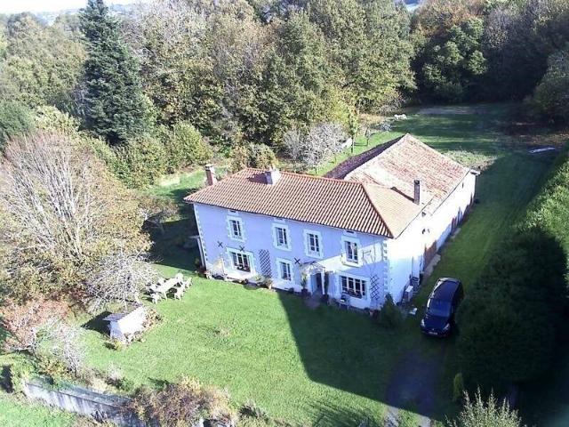 Maison en pierre de 5 pièces principales