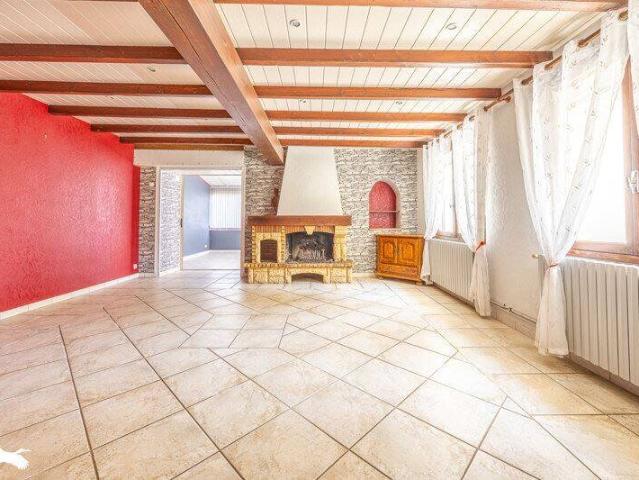 Maison en pierre de 7 pièces principales