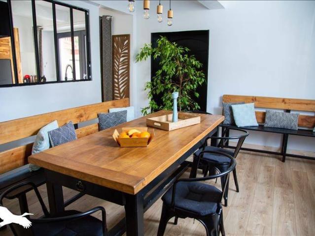 Maison en pierre de 7 pièces principales