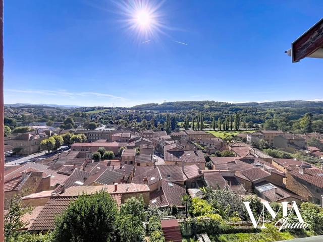 Maison en Pierre Dorée de 176 m2 Louée 1700€ CC Très belle vue