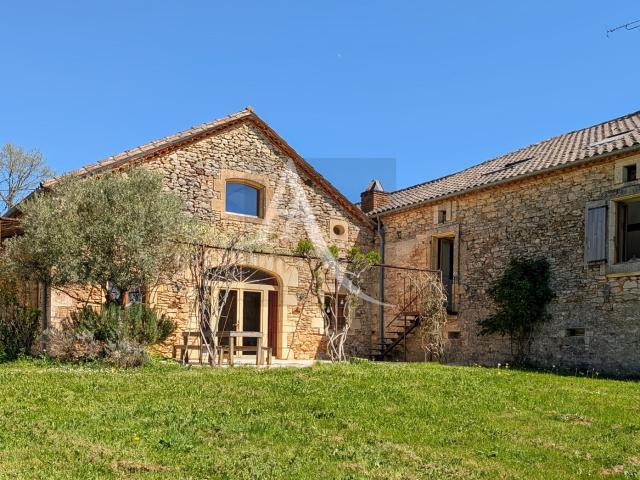 Maison en Pierre et gîte. 120m² Cuzorn