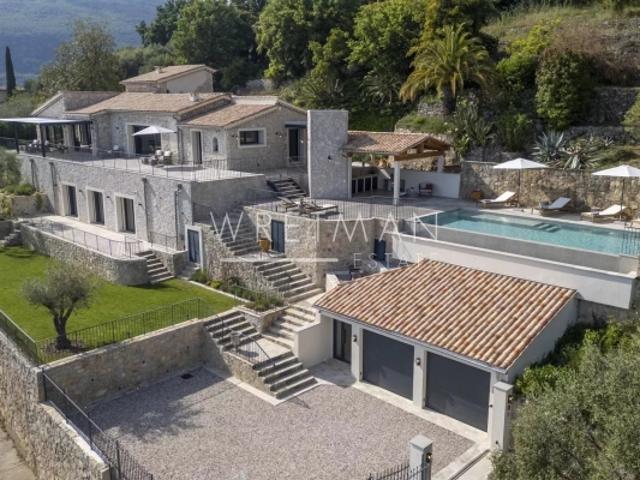 Maison en pierre élégante avec vue sur la mer et les montagnes Châteauneuf Grasse