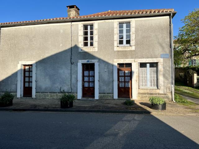 Maison en pierre en centre bourg A 5 minutes de SAINT JEAN