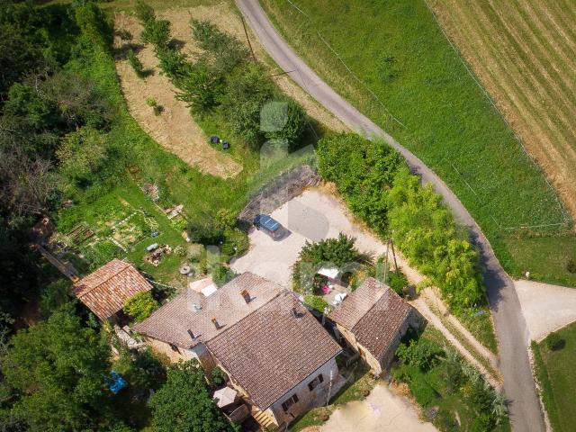 Maison en pierre + gîte au cœur du Royans 215m² Rochechinard