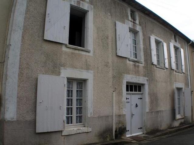 maison en pierre grand volume de pièces