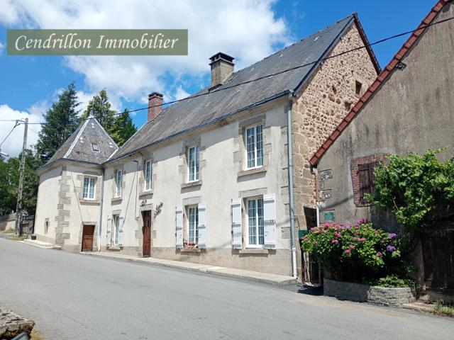 Maison en pierre indépendante avec 3 chambres sur un parc ar
