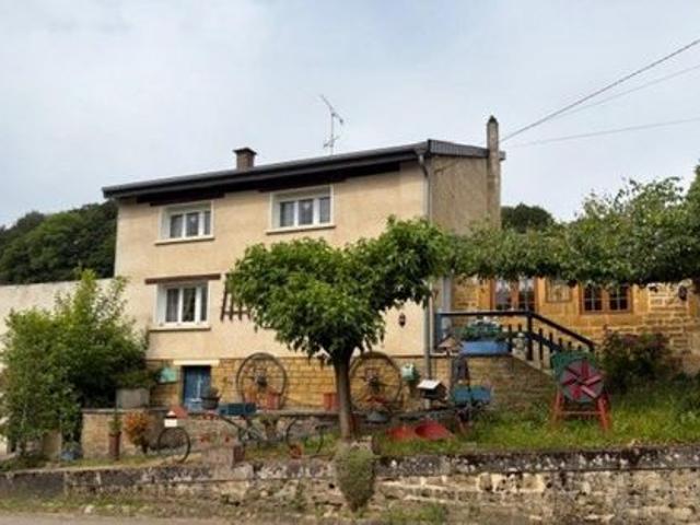 Maison en pierre individuelle