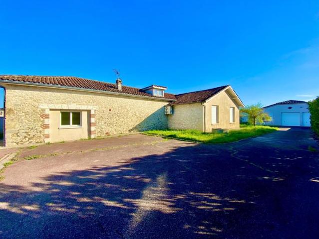 Maison en pierre,piscine,double garage sur 1195 m2