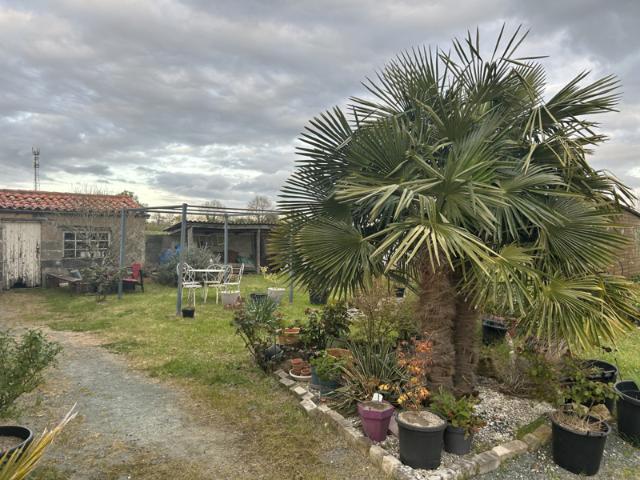 Maison en pierre pleine de charme, à 1h de la mer
