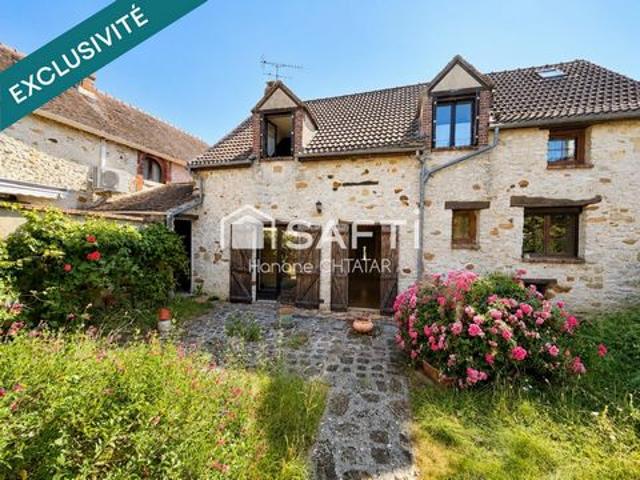 Maison en pierre pleine de charme, beaux volumes et cadre de vie paisible