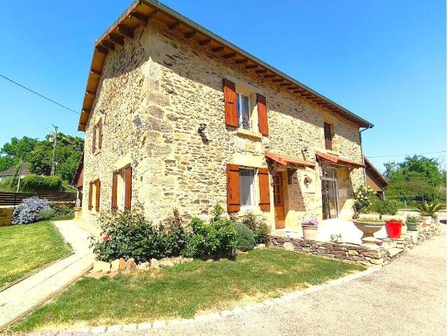 Maison en pierre proche Thiviers