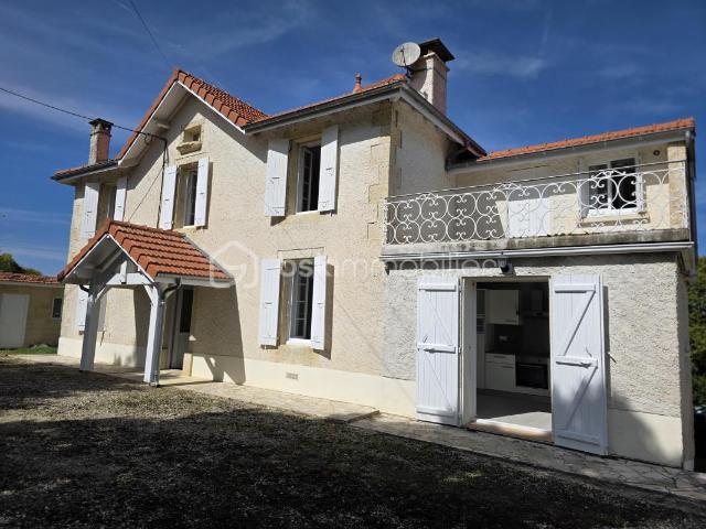 Maison en pierre rénovée à LECTOURE avec JARDIN 3 CHAMBRES